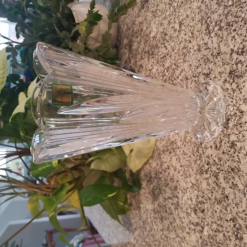 Marquis by Waterford Lead Crystal Flower Scalloped Design Vase